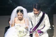 Minho و Park Bo-young يتزوجان في عرض Andre Kim !! Minho-0810171